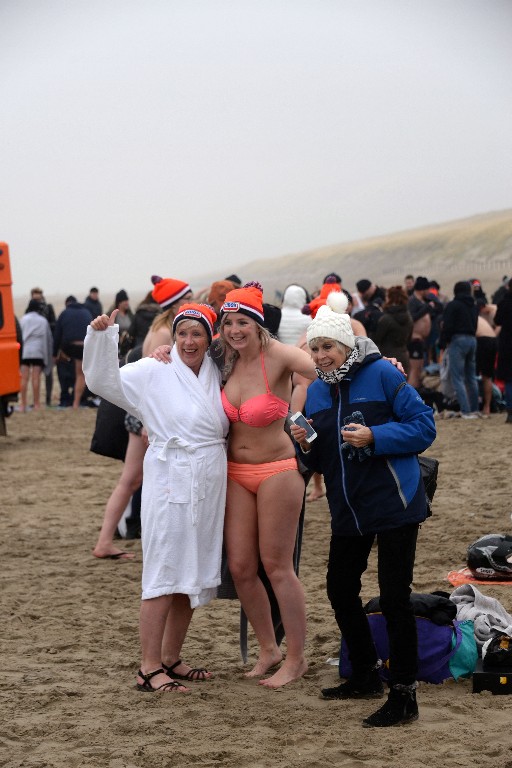 ../Images/Nieuwjaarsduik Nederzandt 2017 088.jpg